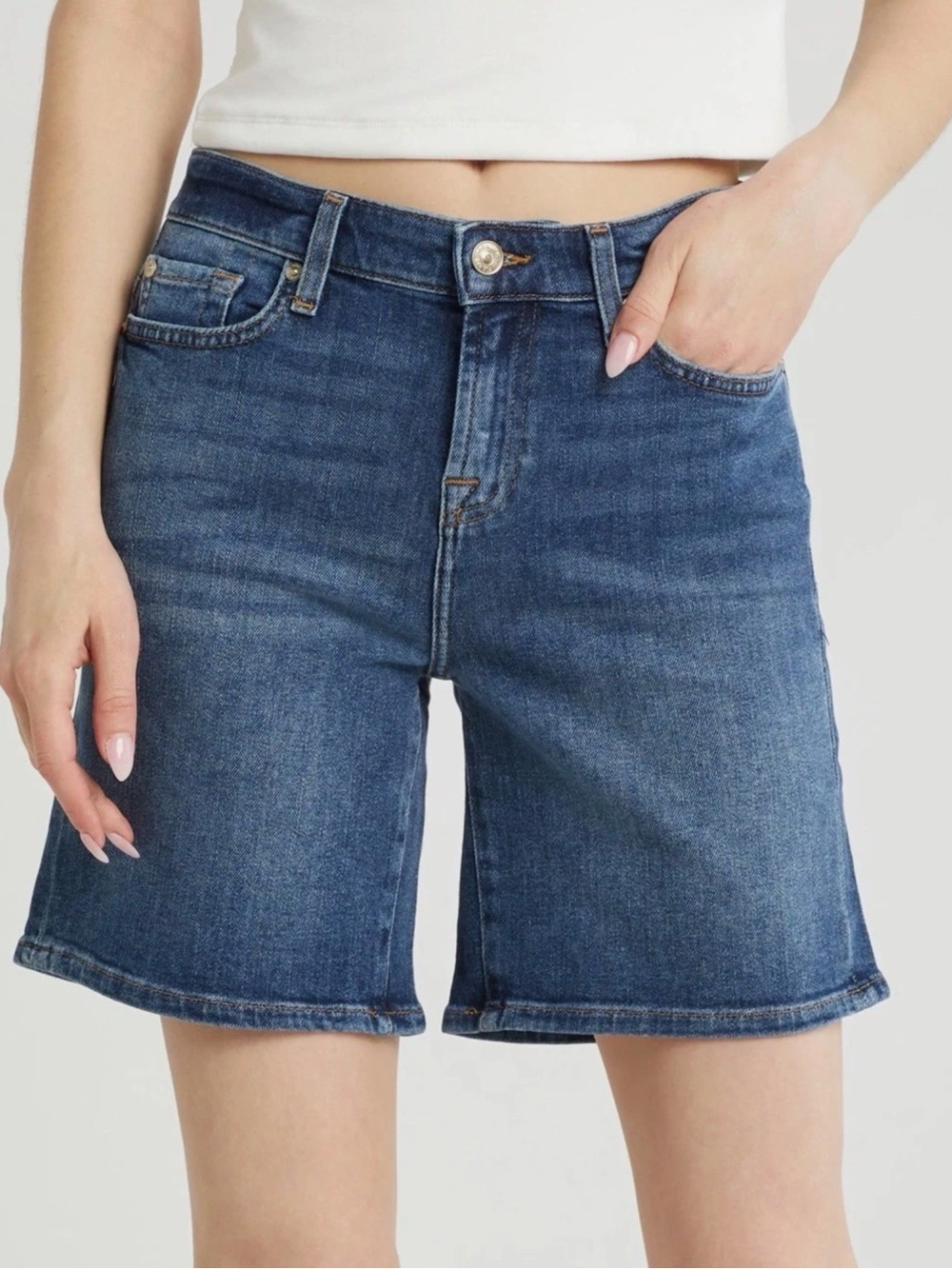 7 For All Mankind Women’s Denim Boy Shorts Med Wash NWT $158
